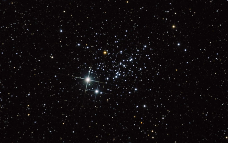 Стрекоза NGC 457 — традиционное расположение