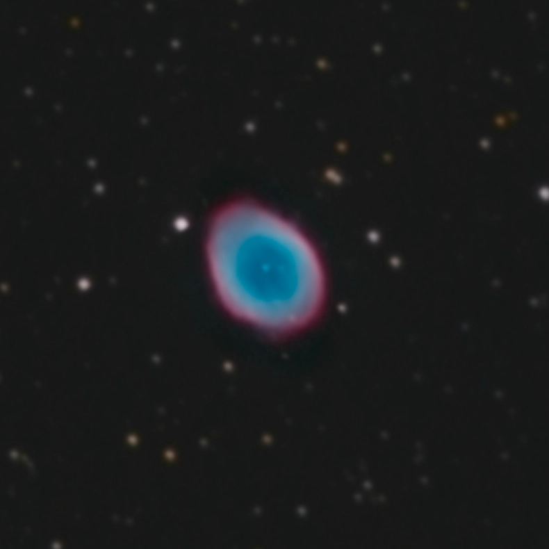 Туманность «Кольцо» M57 в Лире в увеличении